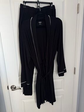 Alfani Black Lounge Pants and Robe
